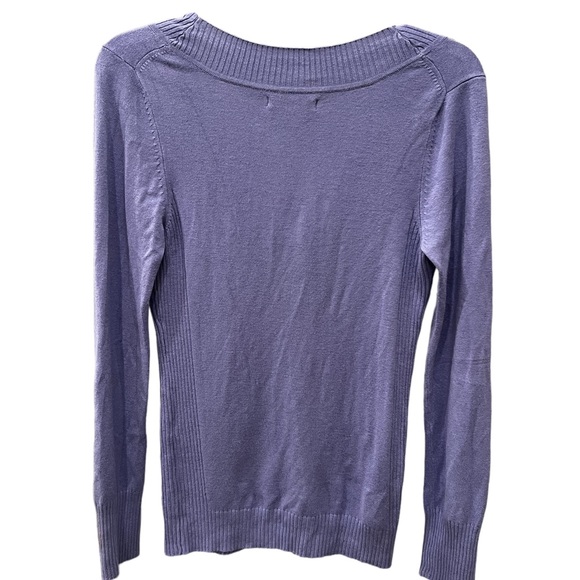 Express Design Studio Lavender V Neck Sweater Medium - Picture 2 of 4